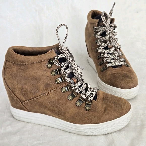 Not Rated TIBI Women's Size 7.5 M Hidden Wedge Sneaker Tan Brown Flannel Accent - Picture 1 of 8